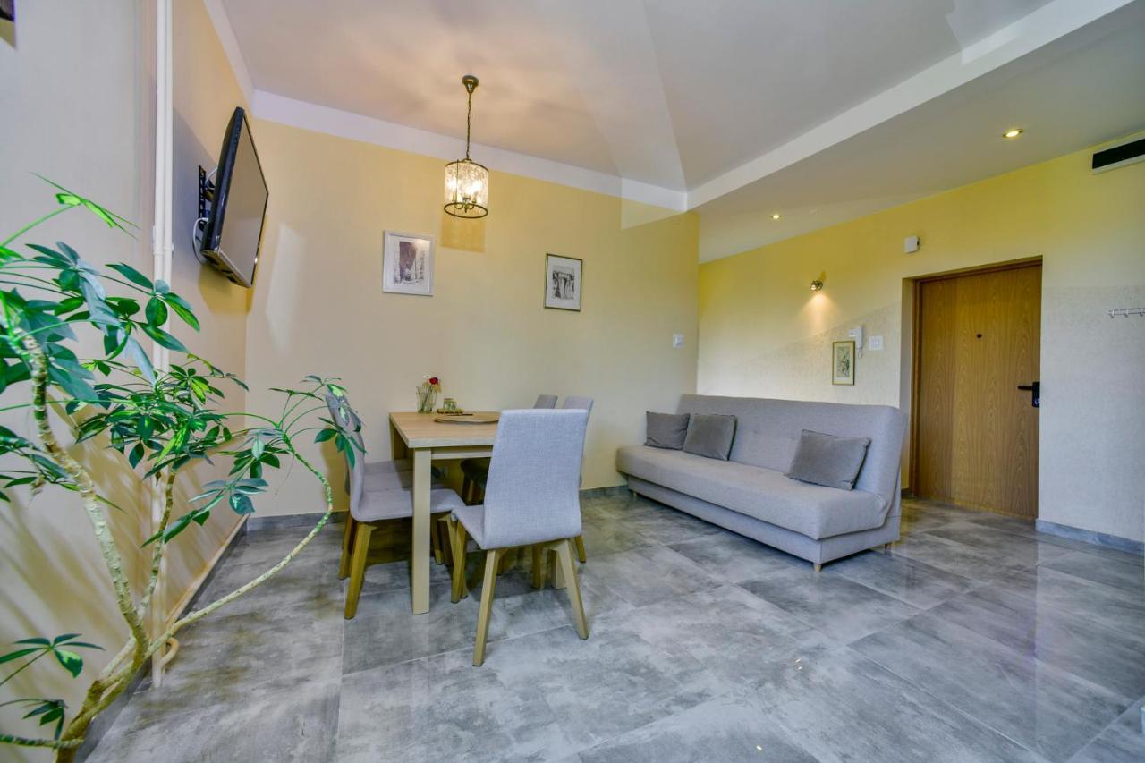 Apartament U Ewy W Kolobrzegu Podczele - 2 Sypialnie 50M2, Wifi I Darmowy Parking! Esterno foto
